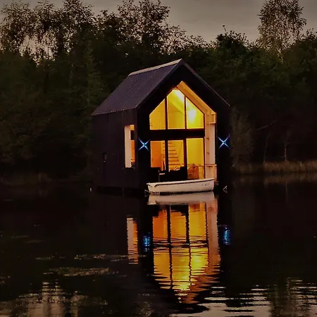 Botel Les Kabanes De Kerforn *